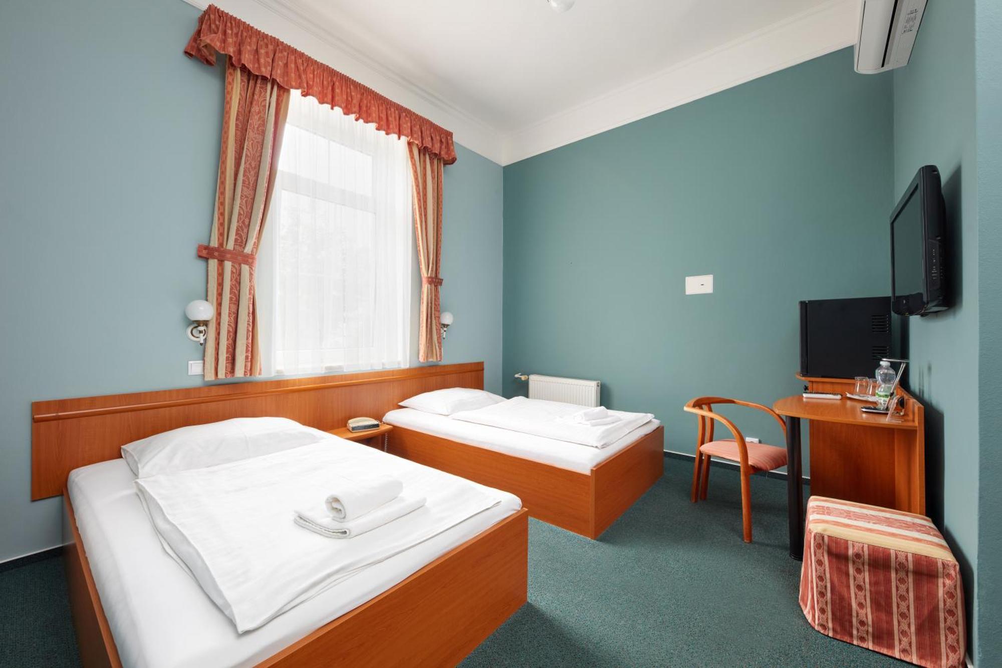 Hotel Nikolas Ostrava Exterior photo